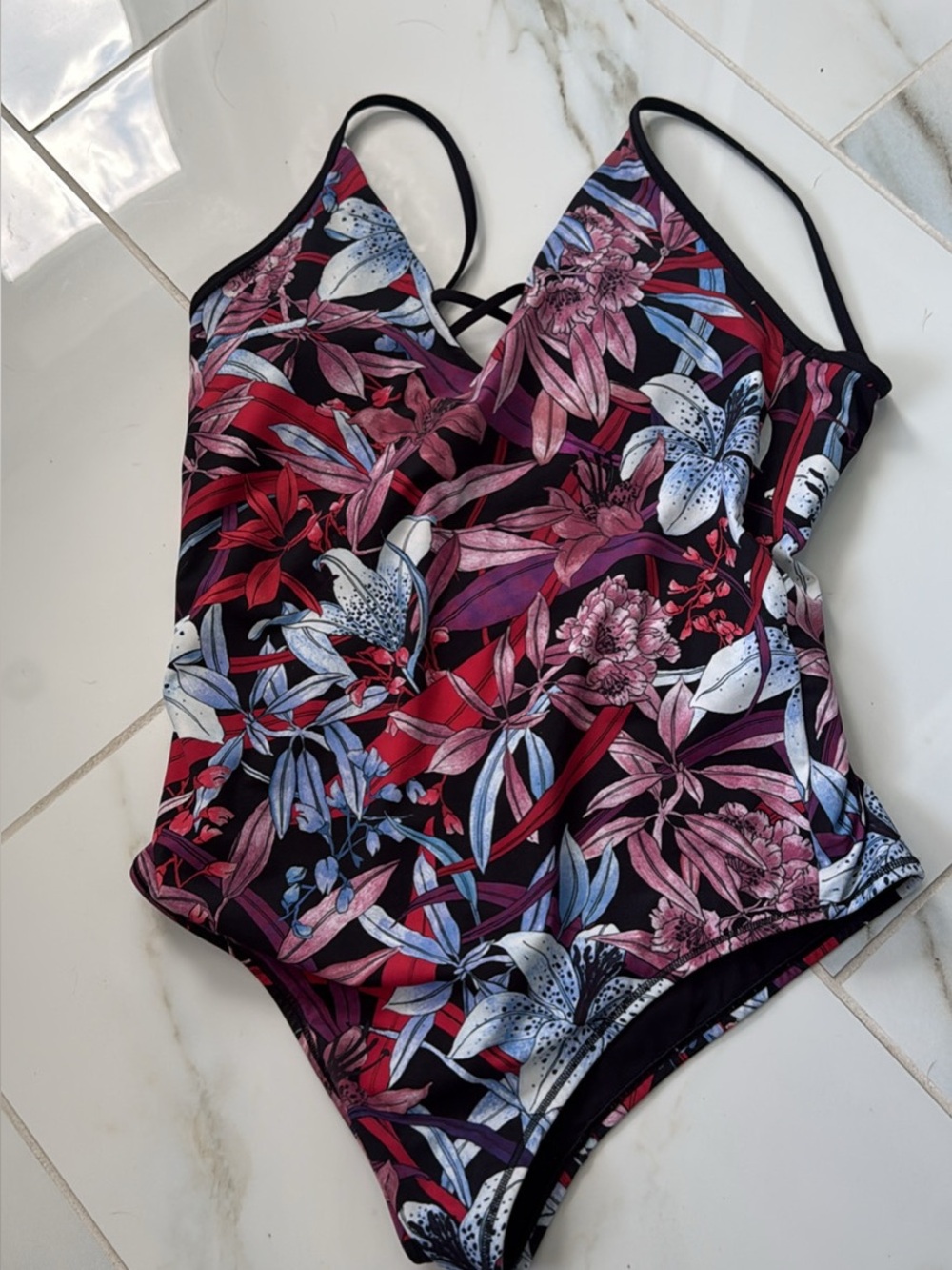 Lululemon floral One-Piece Swimsuit in Black, Red & Lavender
sz 6